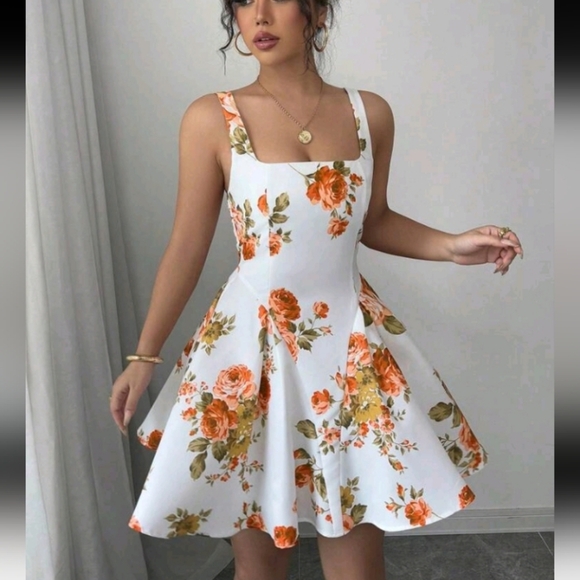 Women's Floral Print Square Neck Sleeveless Mini Dress, Holiday Style - Picture 4 of 4